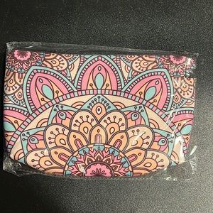 Cosmetic bag